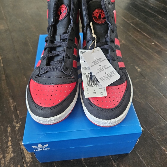 High tops - Picture 4 of 8